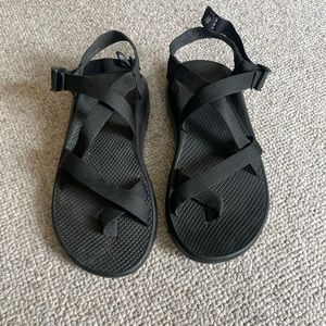 Men’s size 10 Chaco z/2 classic sandal